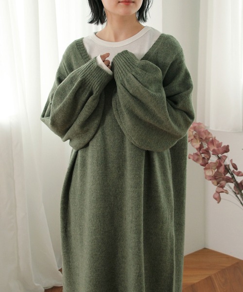 Crisp（クリスプ）の「ボリュームニットワンピース（ワンピース・レディース・グリーン/グレー・FREE）」の4枚目の写真