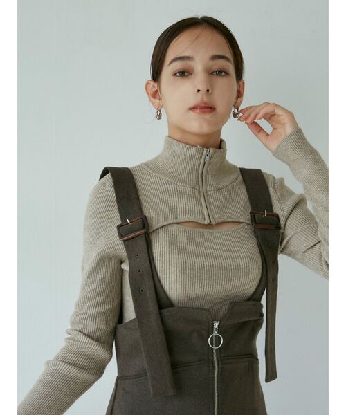 MURUA（ムルーア）の「ハーフジップカットニット（ニット/セーター・レディース・ブラック/ベージュ/ブルー・FREE）」の2枚目の写真