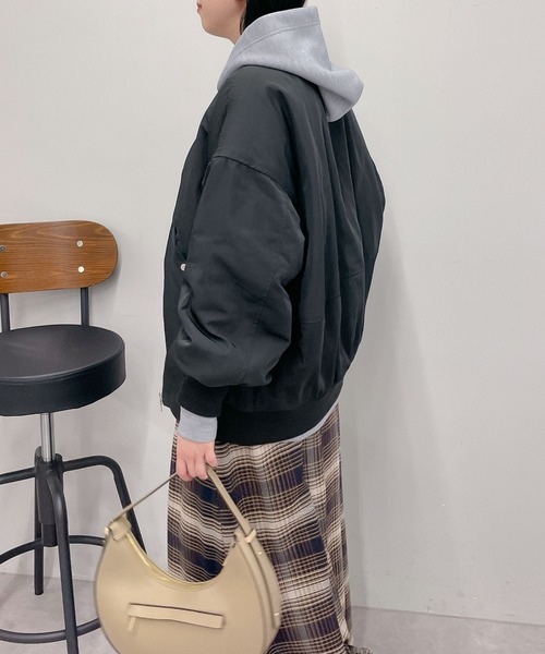 un dix cors（アンディコール）の「中綿MA-1（ブルゾン・レディース・ブラック/オフホワイト・FREE）」の6枚目の写真