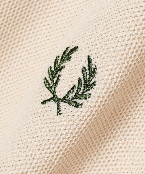 Ray BEAMS（レイビームス）の「FRED PERRY × Ray BEAMS / 別注 Vネック カーディガン（カーディガン/ボレロ・レディース・ホワイト系/ブラック/ブルー系その他・10）」の20枚目の写真