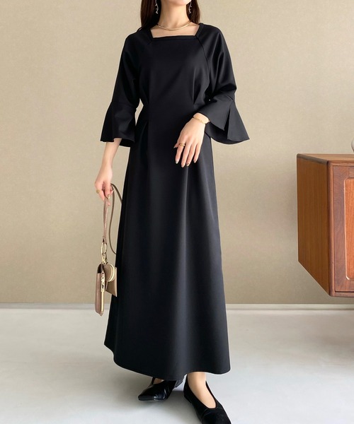 美品 LOUNIE スクエアネックタックワンピース　38 callautia（カラウティア）の「スクエアネックタックワンピース