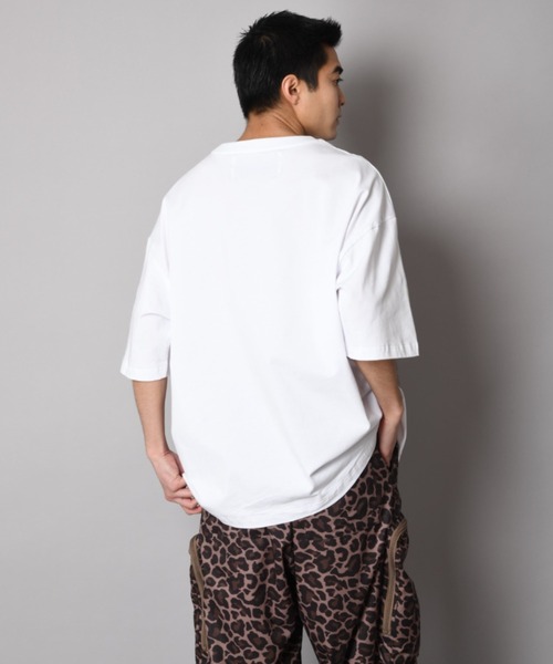 SUPERTHANKS（スーパーサンクス）の「ロゴプリント ワンプリント シンプルTシャツ(ユニセックス)LOGO FRONT PRINT T-SHIRT（Tシャツ/カットソー・メンズ・サーモンピンク/ブラック/オリーブ/ホワイト・L/S/M）」の18枚目の写真