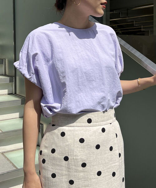 NOLLEY’S(ノーリーズ)の「◇【WEB限定】タフタ袖タックブラウス(シャツ/ブラウス・レディース・ラベンダー/オフホワイト/ブラック・FREE)」の3枚目の写真