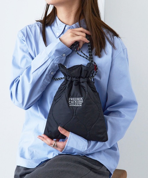 FREDRIK PACKERS(フレドリックパッカーズ)の「【FREDRIK PACKERS】70D PINION SHOULDER QUILTING(ショルダーバッグ・レディース・ベージュ/ブラック・FREE)」の11枚目の写真
