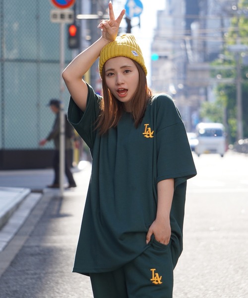 STAY GOLD(ステイゴールド)の「LA ロゴ刺繍 ルーズTシャツ / Tシャツ 半袖 オーバーサイズ トップス ビッグTシャツ ビッグT ビッグシルエット(Tシャツ/カットソー・メンズ・グリーン/ブラウン/ブラック/ホワイト/ブルー/ホワイト系・FREE/M/L)」の16枚目の写真
