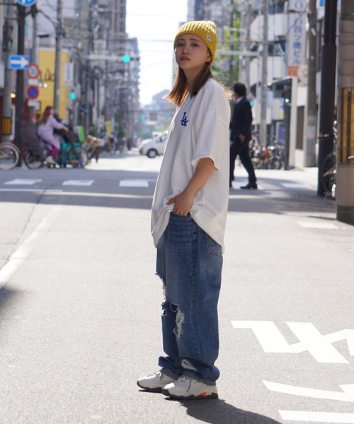 STAY GOLD(ステイゴールド)の「LA ロゴ刺繍 ルーズTシャツ / Tシャツ 半袖 オーバーサイズ トップス ビッグTシャツ ビッグT ビッグシルエット(Tシャツ/カットソー・メンズ・グリーン/ブラウン/ブラック/ホワイト/ブルー/ホワイト系・FREE/M/L)」の15枚目の写真