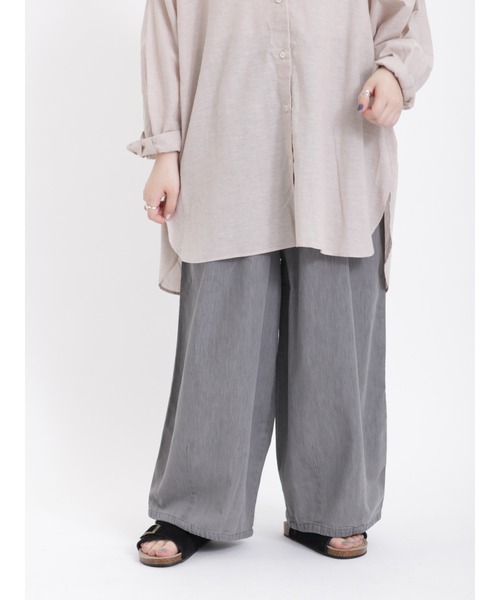 Samansa Mos2(サマンサ モスモス)の「インドデニムイージーパンツ(デニムパンツ・レディース・グレー/ブルー/サックスブルー・フリ-)」の4枚目の写真