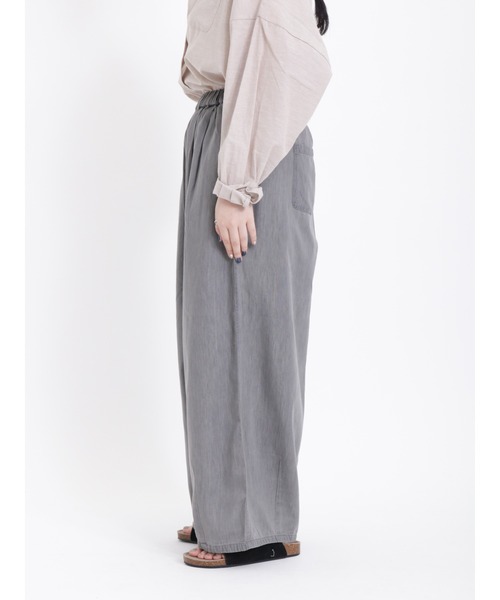 Samansa Mos2(サマンサ モスモス)の「インドデニムイージーパンツ(デニムパンツ・レディース・グレー/ブルー/サックスブルー・フリ-)」の6枚目の写真