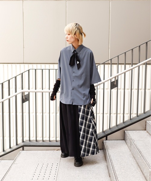 rovtski（ロフトスキー）の「DARK BEARSHIRT SS with TIE/ダークベア刺繍 ネクタイ付きシャツ半袖（シャツ/ブラウス・メンズ・ブラック/チャコールグレー/ホワイト・FREE）」の5枚目の写真