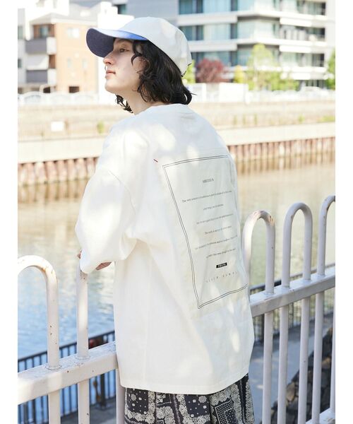 CRAFT STANDARD BOUTIQUE（クラフトスタンダードブティック）の「BOUTIQUE　TEE-III（Tシャツ/カットソー・レディース・オフホワイト/ブルー/ブラック・M/L/XL）」の8枚目の写真