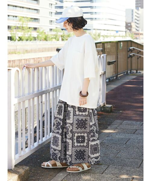 CRAFT STANDARD BOUTIQUE（クラフトスタンダードブティック）の「BOUTIQUE　TEE-III（Tシャツ/カットソー・レディース・オフホワイト/ブルー/ブラック・M/L/XL）」の11枚目の写真