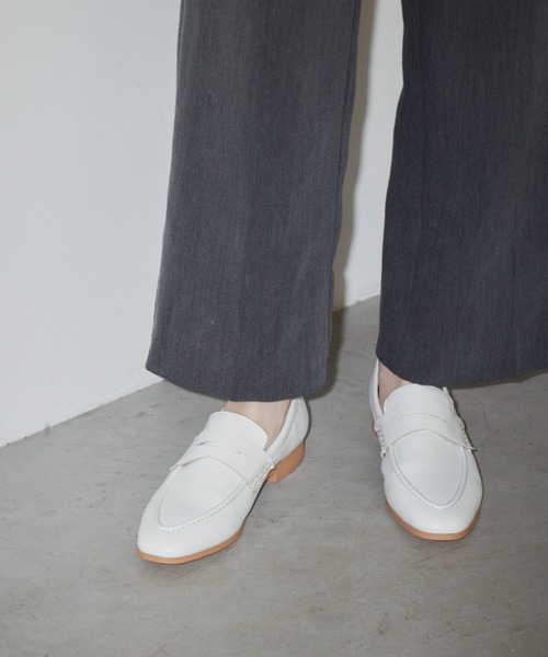 un/neu（アンノイ）の「ベーシックコインローファー / シンプルローファー（ローファー・レディース・ブラック/カーキ/ホワイト/ブラウン・SMALL/MEDIUM/LARGE）」の14枚目の写真