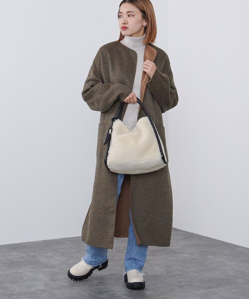 BEAMS HEART(ビームスハート)の「リバーシブル ロングガウンコート(ノーカラーコート・レディース・ベージュ/ブラック/ブラウン・FREE)」の19枚目の写真