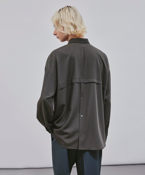 tk.TAKEO KIKUCHI(ティーケータケオキクチ)の「◆なめらかバックボタンシャツ(シャツ/ブラウス・メンズ・ライトベージュ/ブラウン系その他/ブラック・02/01/03)」の3枚目の写真