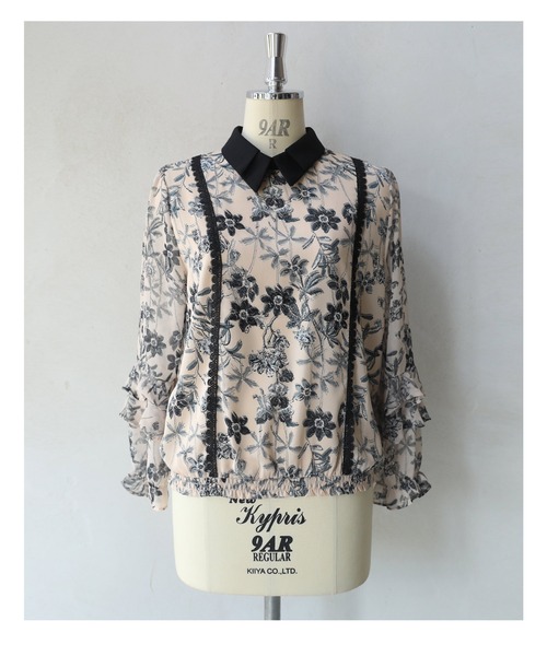 cawaii(カワイイ)の「重なる2重襟の花描くデッサンブラウストップス(シャツ/ブラウス・レディース・ベージュ・FREE)」の7枚目の写真