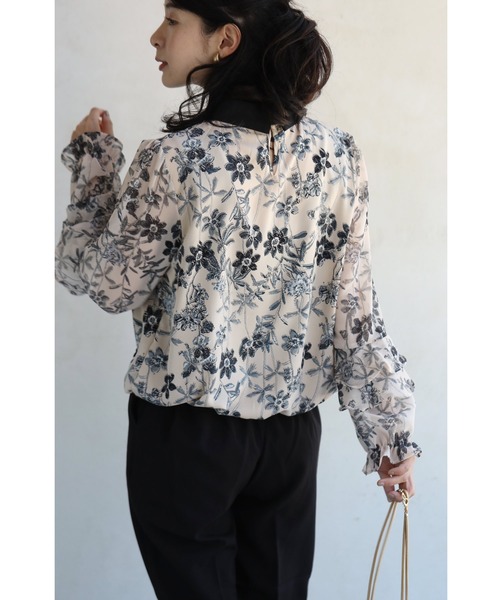 cawaii(カワイイ)の「重なる2重襟の花描くデッサンブラウストップス(シャツ/ブラウス・レディース・ベージュ・FREE)」の12枚目の写真