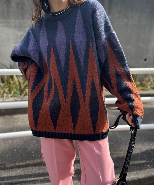 mi via loca（ミヴィアロカ）の「Vintageライク ダイヤ柄ジャガードニット（ニット/セーター・レディース・ネイビー/ピンク・FREE）」の20枚目の写真