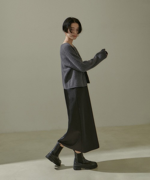 SALON adam et rope'（サロン アダム エ ロペ）の「【セットアップ対応】フォックス混ラメケーブル2WAYカーディガン/ニット（カーディガン/ボレロ・レディース・チャコールグレー/オフホワイト・FREE）」の5枚目の写真