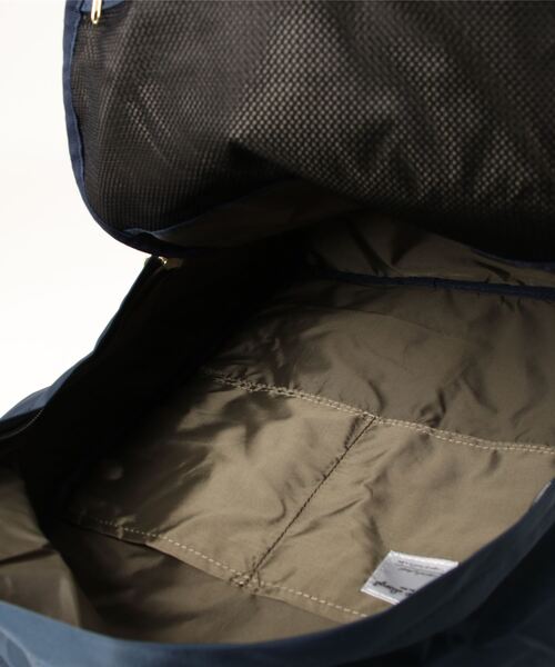 and it_(アンドイット)の「Legato Largo アクティブ撥水ナイロン 10ポケットリュック(バックパック/リュック・レディース・グレー/ブラック/ベージュ/ネイビー・FREE)」の7枚目の写真