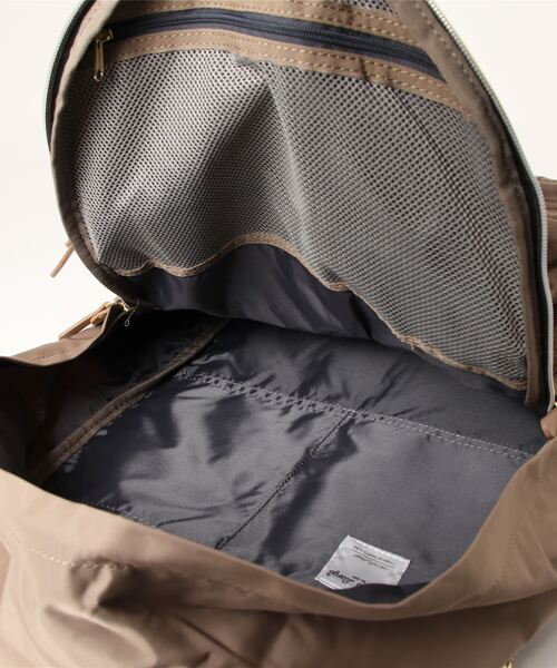 and it_(アンドイット)の「Legato Largo アクティブ撥水ナイロン 10ポケットリュック(バックパック/リュック・レディース・グレー/ブラック/ベージュ/ネイビー・FREE)」の8枚目の写真