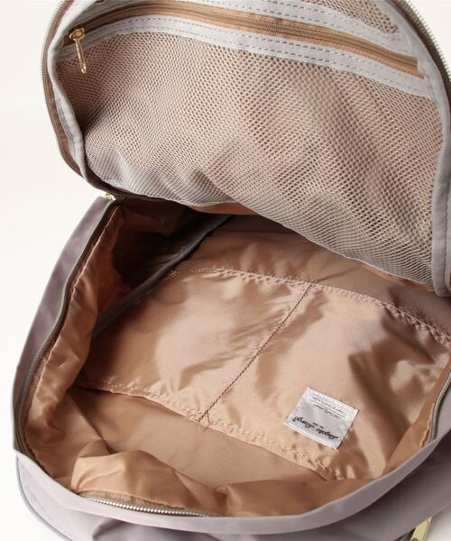 and it_(アンドイット)の「Legato Largo アクティブ撥水ナイロン 10ポケットリュック(バックパック/リュック・レディース・グレー/ブラック/ベージュ/ネイビー・FREE)」の10枚目の写真