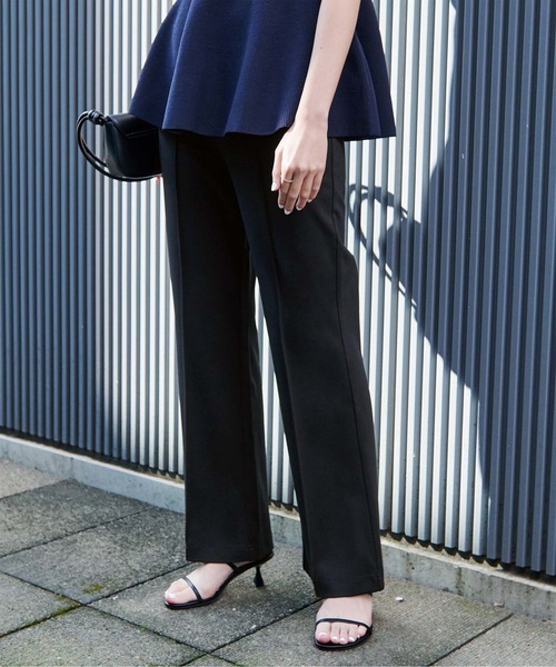 UR'S(ユアーズ)の「センターピンタックフレアパンツ(その他パンツ・レディース・ブラック/カーキ・M/S/L)」の2枚目の写真