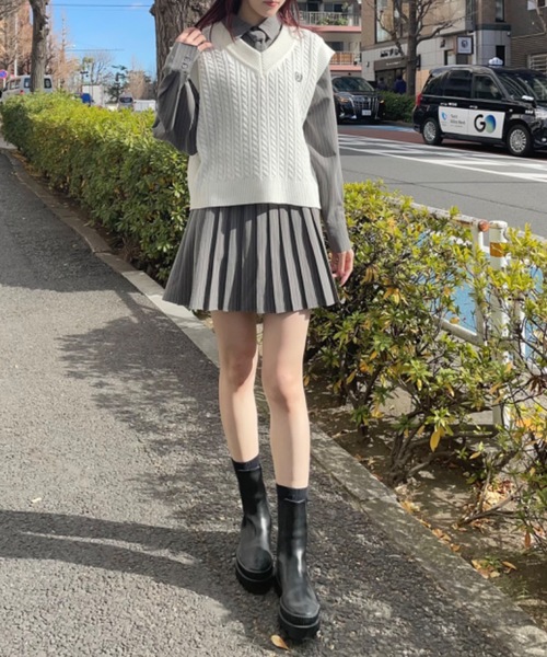 one way(ワンウェイ)の「ロゴ入りケーブルベスト(ベスト・レディース・ホワイト/グレー・FREE)」の15枚目の写真