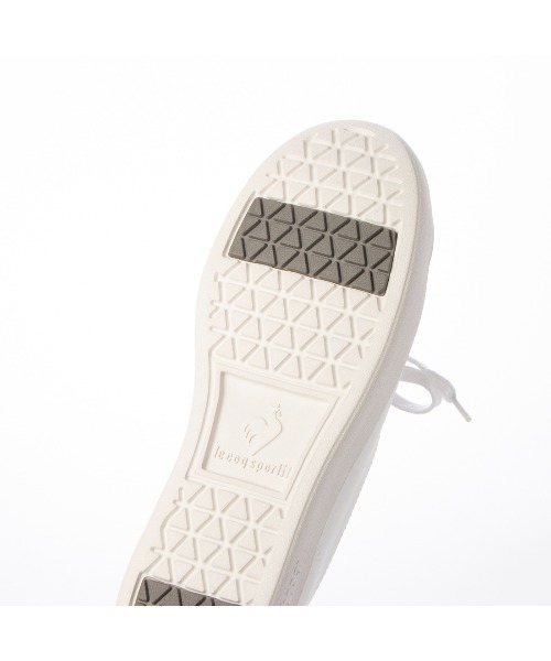 le coq sportif（ルコックスポルティフ）の「３ホールスタイルシューズ（LCSフルシュショート）（その他シューズ・レディース・ブラック/ホワイト/ベージュ/ブラック×ブラック・24.5cm/24cm/23.5cm/23cm/22.5cm）」の14枚目の写真