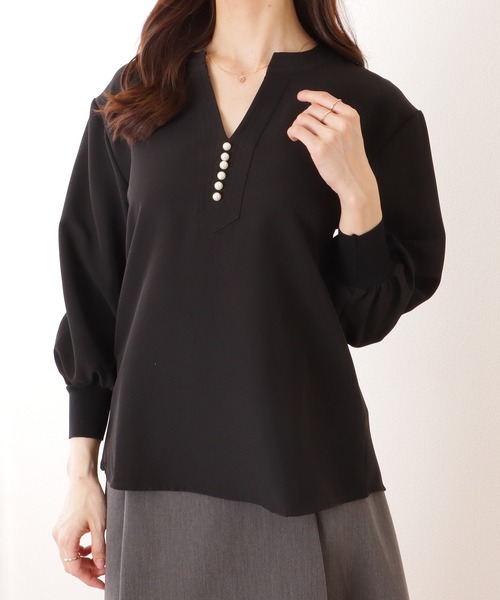 Lace Ladies(レースレディース)の「パール ボタン キーネック 長袖 ブラウス(シャツ/ブラウス・レディース・ベージュ/ネイビー/ブラック/アイボリー・S/FREE)」の8枚目の写真