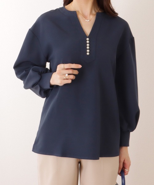 Lace Ladies(レースレディース)の「パール ボタン キーネック 長袖 ブラウス(シャツ/ブラウス・レディース・ベージュ/ネイビー/ブラック/アイボリー・S/FREE)」の13枚目の写真
