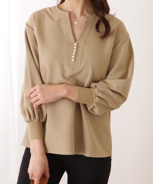 Lace Ladies(レースレディース)の「パール ボタン キーネック 長袖 ブラウス(シャツ/ブラウス・レディース・ベージュ/ネイビー/ブラック/アイボリー・S/FREE)」の18枚目の写真