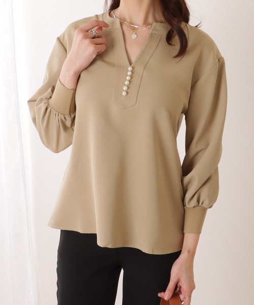 Lace Ladies(レースレディース)の「パール ボタン キーネック 長袖 ブラウス(シャツ/ブラウス・レディース・ベージュ/ネイビー/ブラック/アイボリー・S/FREE)」の19枚目の写真