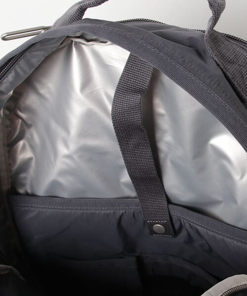 LeSportsac(レスポートサック)の「LeSportsac ESSENTIAL CARRYALL BP レスポートサック キャリーオール バックパック(バックパック/リュック・レディース・ダークブルー/グレー系/ブラック系1/ブラック系2・FREE)」の7枚目の写真