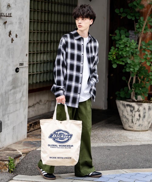 Dickies(ディッキーズ)の「Dickies ディッキーズ キャンバストートバッグ / DK LOGO TC CANVAS TOTE BAG(トートバッグ・メンズ・レッド/ネイビー/オフホワイト/ブラック・FREE)」の13枚目の写真