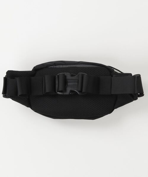 MYSTERY RANCH(ミステリーランチ)の「MYSTERY RANCH FORAGER HIP MINI ミステリーランチ フォーリッジャーヒップミニ ウエストポーチ(ボディバッグ/ウエストポーチ・メンズ・ブラック・FREE)」の2枚目の写真