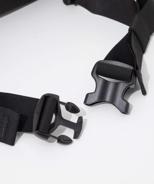 MYSTERY RANCH(ミステリーランチ)の「MYSTERY RANCH FORAGER HIP MINI ミステリーランチ フォーリッジャーヒップミニ ウエストポーチ(ボディバッグ/ウエストポーチ・メンズ・ブラック・FREE)」の12枚目の写真