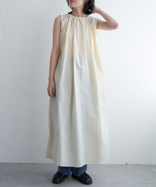 VENCEEXCHANGE（ヴァンスエクスチェンジ）の「ナイロンタフタ後ろリボンワンピース（ワンピース・レディース・ベージュ/ブラック/オフホワイト/グリーン系・FREE）」の14枚目の写真