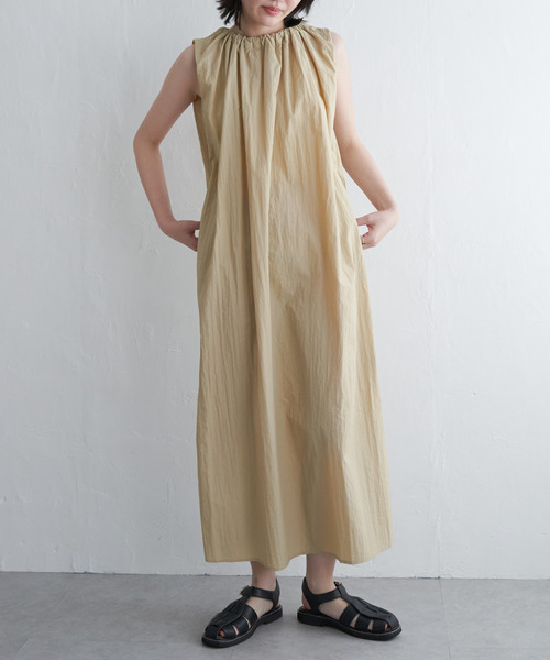 VENCEEXCHANGE（ヴァンスエクスチェンジ）の「ナイロンタフタ後ろリボンワンピース（ワンピース・レディース・ベージュ/ブラック/オフホワイト/グリーン系・FREE）」の19枚目の写真