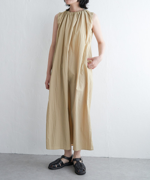 VENCEEXCHANGE（ヴァンスエクスチェンジ）の「ナイロンタフタ後ろリボンワンピース（ワンピース・レディース・ベージュ/ブラック/オフホワイト/グリーン系・FREE）」の20枚目の写真