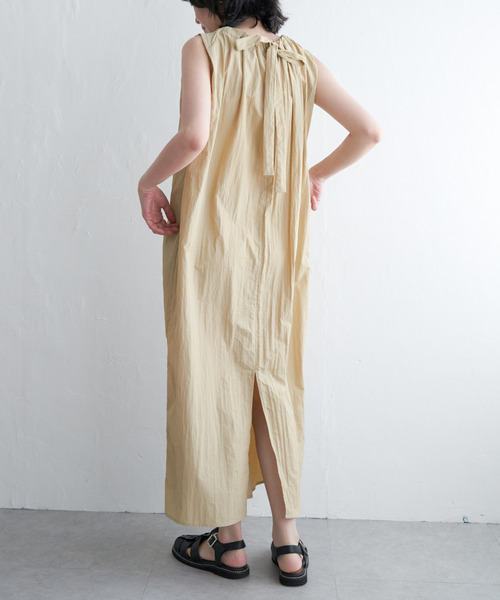 VENCEEXCHANGE（ヴァンスエクスチェンジ）の「ナイロンタフタ後ろリボンワンピース（ワンピース・レディース・ベージュ/ブラック/オフホワイト/グリーン系・FREE）」の22枚目の写真