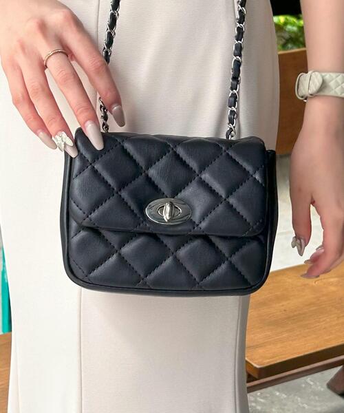 INGNI（イング）の「キルティングミニショルダーバッグ（ショルダーバッグ・レディース・オフホワイト/シルバー/ピンク/ブラック・ONE SIZE）」の9枚目の写真