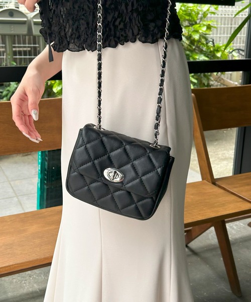 INGNI（イング）の「キルティングミニショルダーバッグ（ショルダーバッグ・レディース・オフホワイト/シルバー/ピンク/ブラック・ONE SIZE）」の12枚目の写真