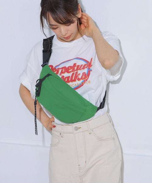 ALTROSE（アルトローズ）の「ミニ ボディバッグ 推し活 メンバーカラー ティム（ボディバッグ/ウエストポーチ・レディース・ピンク/グリーン/レッド/ベージュ/オレンジ/イエロー/パープル/ブラック/アイボリー/ブルー/シルバー・FREE）」の14枚目の写真