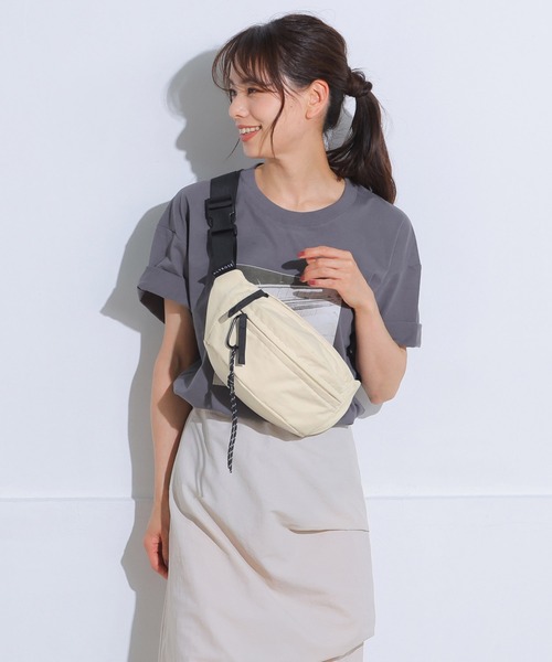 ALTROSE（アルトローズ）の「ミニ ボディバッグ 推し活 メンバーカラー ティム（ボディバッグ/ウエストポーチ・レディース・ピンク/グリーン/レッド/ベージュ/オレンジ/イエロー/パープル/ブラック/アイボリー/ブルー/シルバー・FREE）」の22枚目の写真