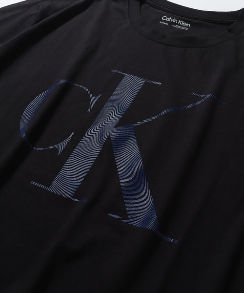 Calvin Klein(カルバン・クライン)の「【Calvin Klein/カルバンクライン】ロゴプリント ショートスリーブTシャツ(Tシャツ/カットソー・メンズ・ブラック/ホワイト・XL/L/M/S)」の7枚目の写真