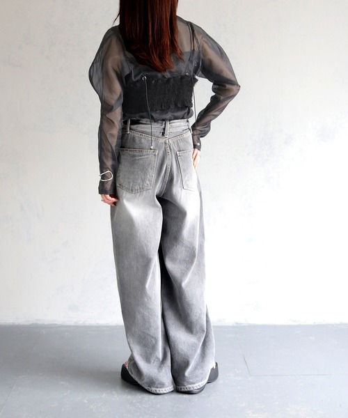 cheriella（シェリエラ）の「【cheriella】シャギービスチェトップス SHAGGY BUSTIER TOPS（ベスト・レディース・オフホワイト/ブラック・M）」の17枚目の写真