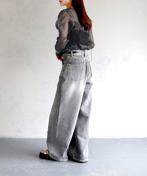 cheriella（シェリエラ）の「【cheriella】シャギービスチェトップス SHAGGY BUSTIER TOPS（ベスト・レディース・オフホワイト/ブラック・M）」の16枚目の写真