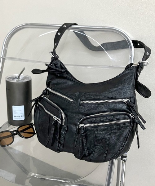 non-hedge(ノンヘッジ)の「ハーフムーン多ポケットショルダーバッグ(ショルダーバッグ・レディース・シルバーグレー/ブラック/ホワイト/ブラウン/シルバー/レッド・FREE)」の3枚目の写真