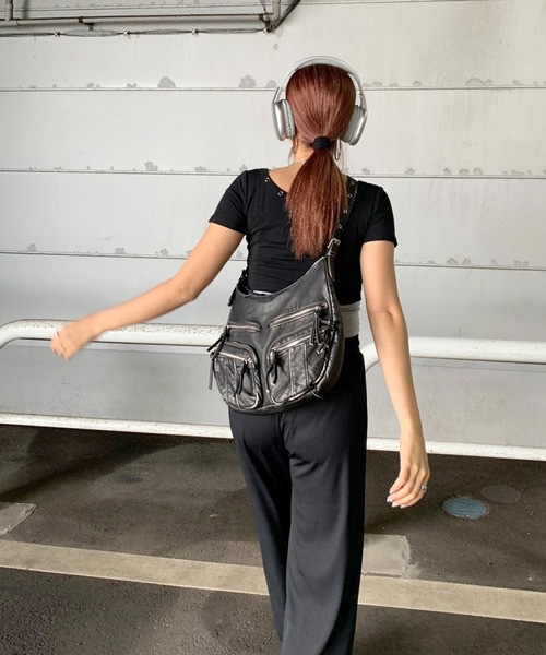 non-hedge(ノンヘッジ)の「ハーフムーン多ポケットショルダーバッグ(ショルダーバッグ・レディース・シルバーグレー/ブラック/ホワイト/ブラウン/シルバー/レッド・FREE)」の12枚目の写真