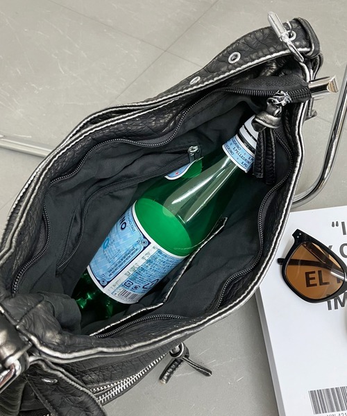 non-hedge(ノンヘッジ)の「ハーフムーン多ポケットショルダーバッグ(ショルダーバッグ・レディース・シルバーグレー/ブラック/ホワイト/ブラウン/シルバー/レッド・FREE)」の22枚目の写真